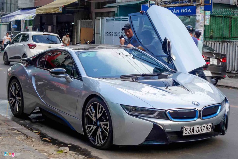 Thieu gia ve so Soc Trang &quot;cuoi&quot; sieu xe BMW i8 tai SG-Hinh-2